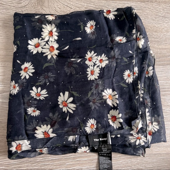 The Kooples Modal & Silk Scarf with Daisies - Picture 1 of 8